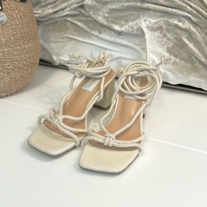 ALTEREDREAMS Cream Ivory Woven Wrap Up Ankle Strap Natural White Sandals Size 6
